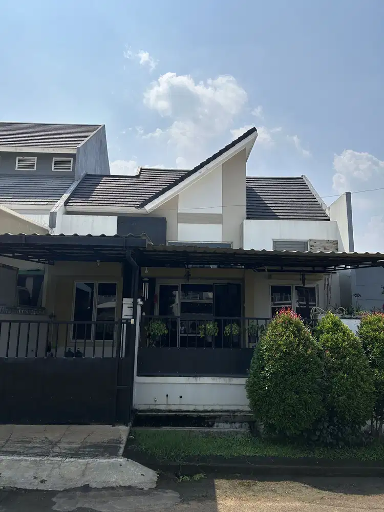 Jual Cepat Rumah Bagus Siap Huni Hook di Serpong Park BSD Tangerang