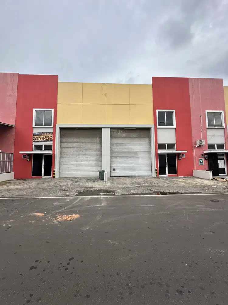 Disewa gudang Green Sedayu Bizpark Cakung uk. 9x36