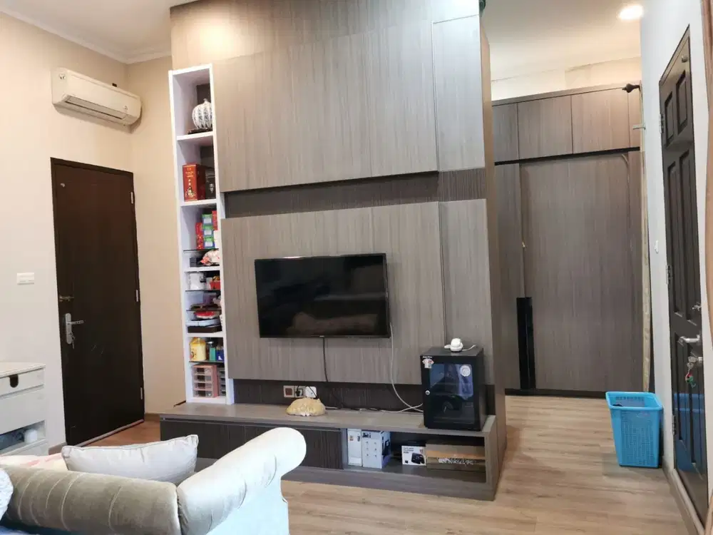 DIJUAL RUMAH MUARA KARANG, PLUIT, BLOK 9, JAKARTA UTARA, 3 LANTAI, LT. 160m2, HADAP UTARA