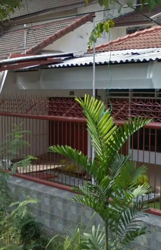 Dijual cepat rumah, siap huni, baru renovasi, di Dukuh Kupang Timur