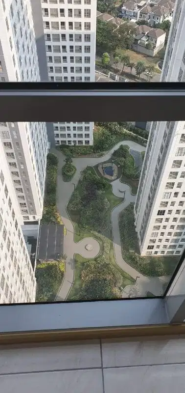 DIJUAL APARTEMEN 3BR MIDTOWN SUMMARECON