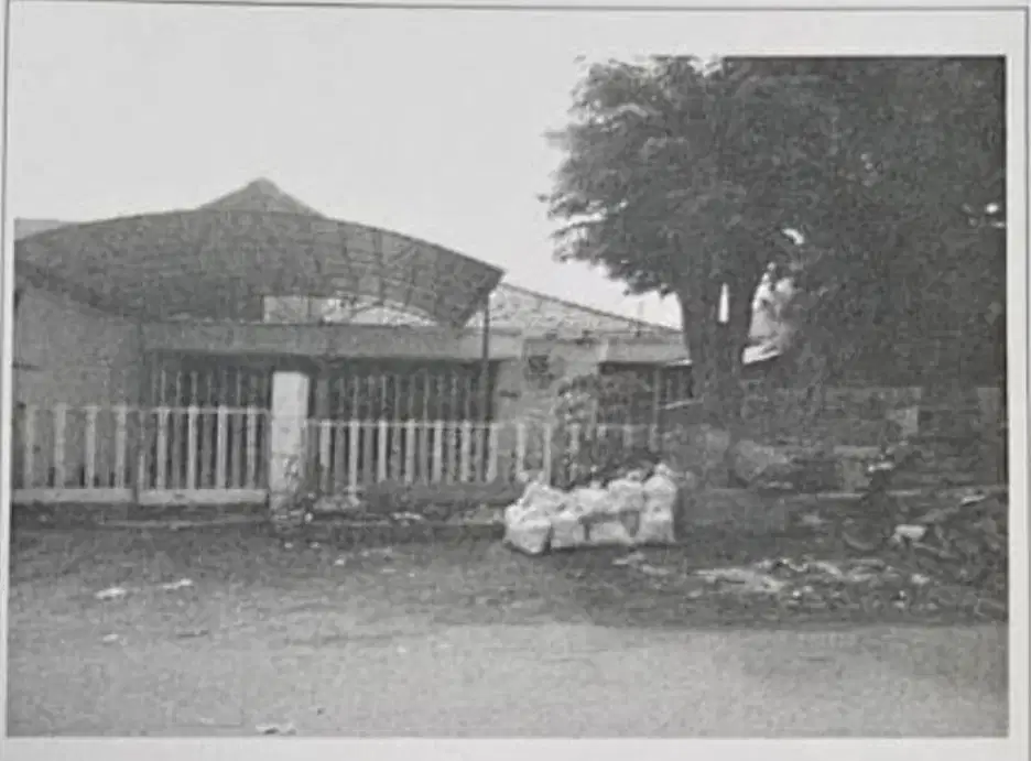 Rumah Manyar Hitung Tanah Dekat Bethany Manyar