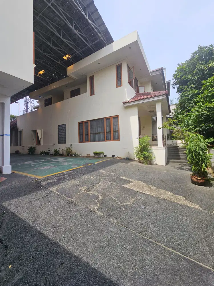SUPER NEGO! Rumah Dijual kemang. Dekat Jalan Utama. Dkt Tendean.