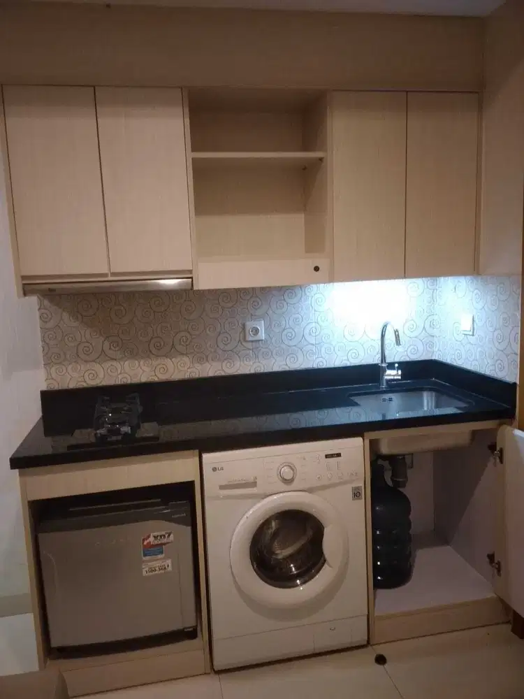 Disewa Unit 1 BR Furnished The Mansion View Swimming Pool