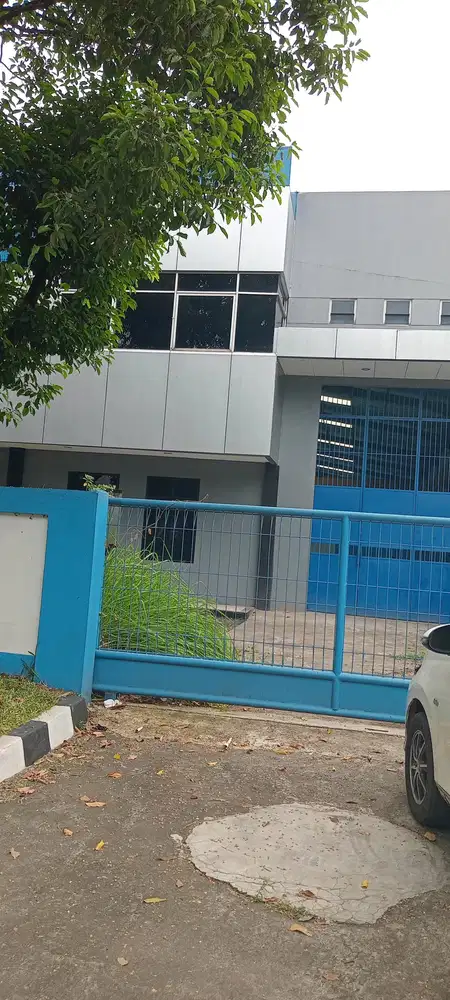 Disewakan Gudang jababeka luas 1400m² free hoist crane 5 ton