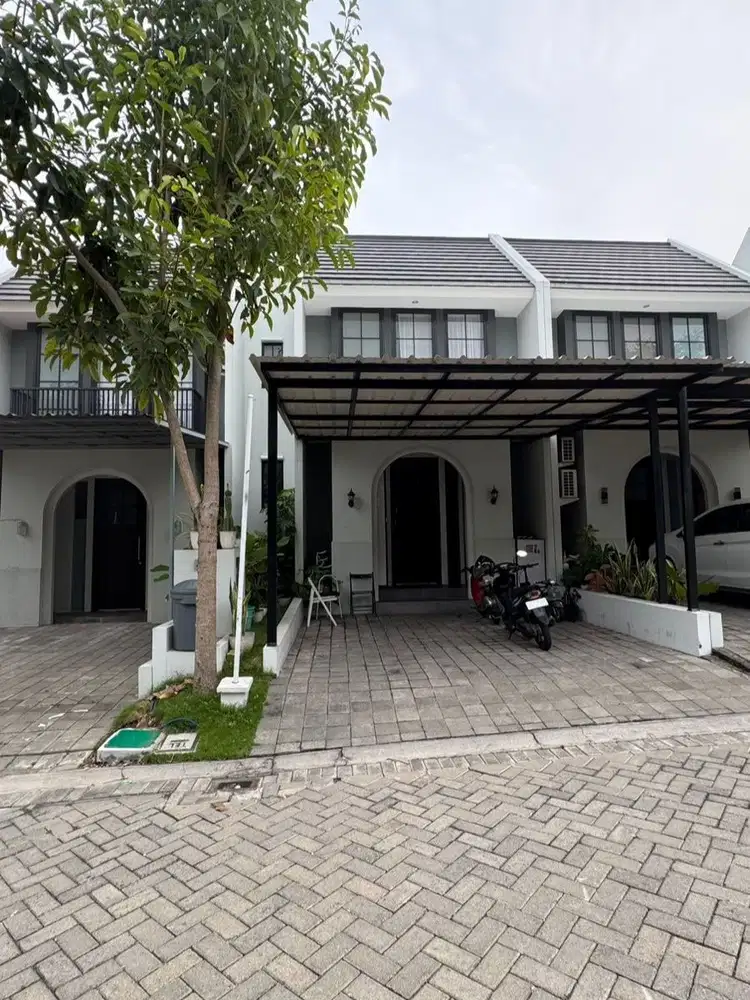 RUMAH MEWAH SIAP HUNI DUA LANTAI SEMI FURNISHED DI CLUSTER MEWAH CITRA