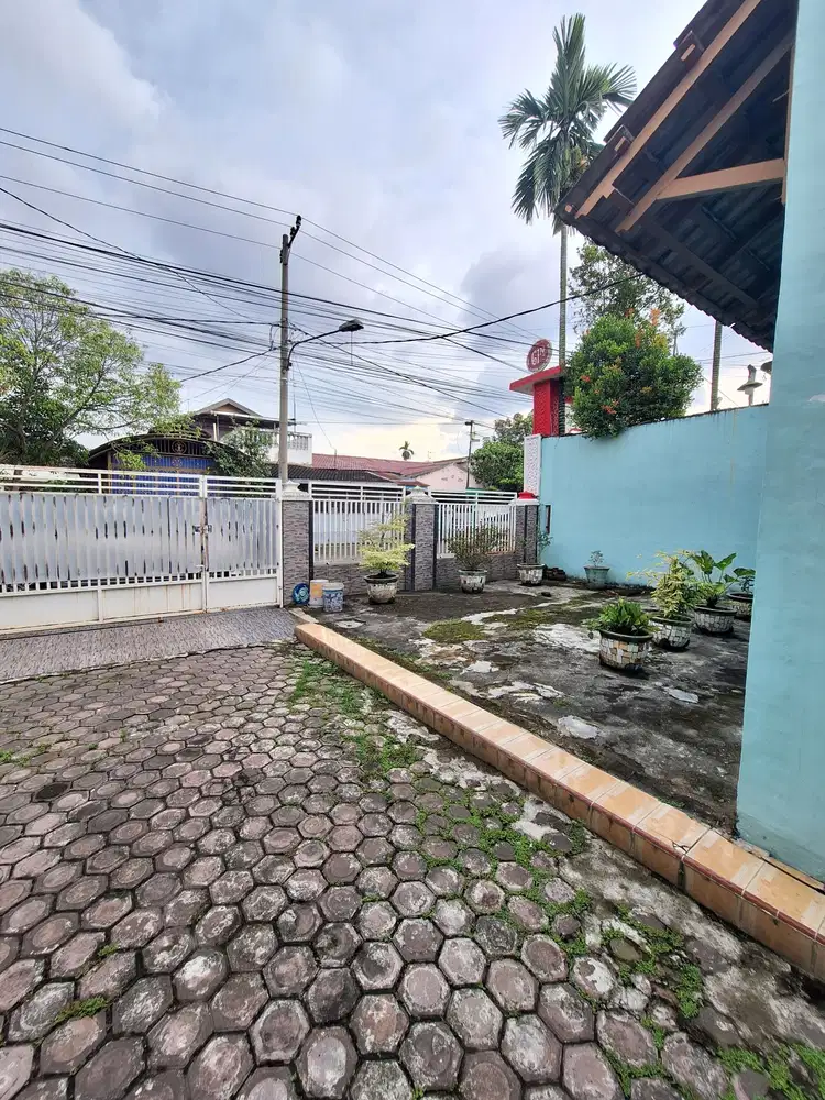 DIJUAL RUMAH SUDUT JL.MEDAN AREA SELATAN. HARGA 3,8M [NEGO]
