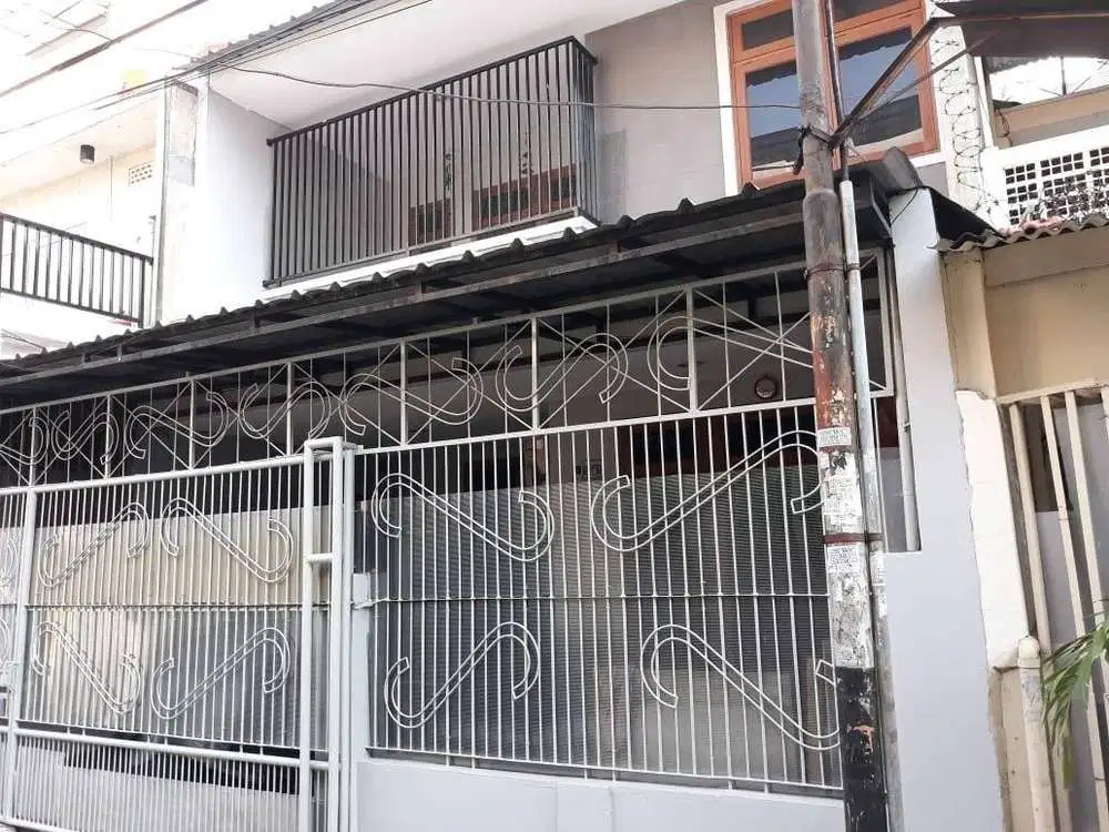 Dijual rumah di tanjung duren jakarta barat