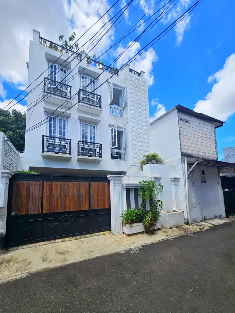 Rumah Dijual Pejaten Barat. Dekat Al Azhar, Gonzaga. NEGO sd DEAL