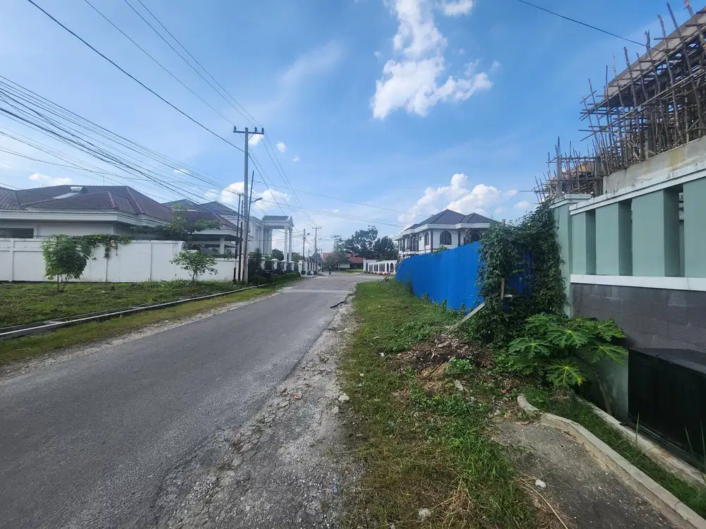 Tapak Rumah mewah di komplek Pemda dekat Eka Hospital