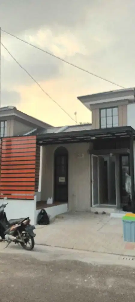 Disewakan Rumah Baru Citra Raya