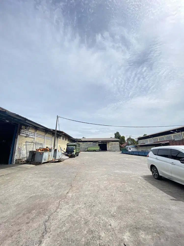 Dijual gudang akses 40 feet