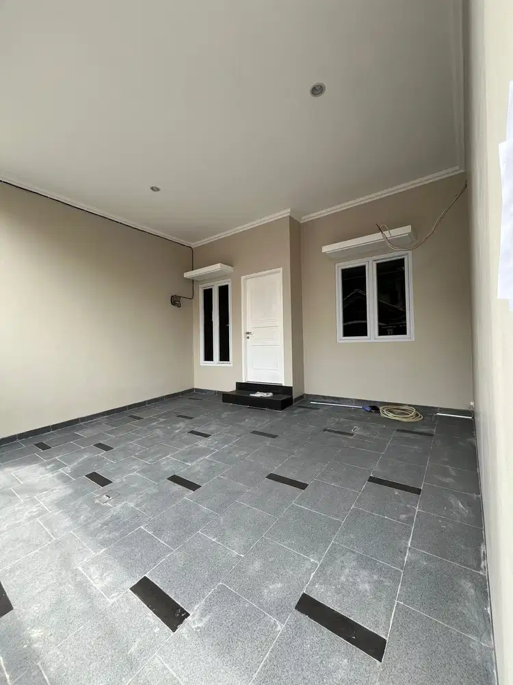 V015 Rumah Baru 5.5x11 Tanjung Duren Dekat Pasar Kopro Hanya 3 Menit
