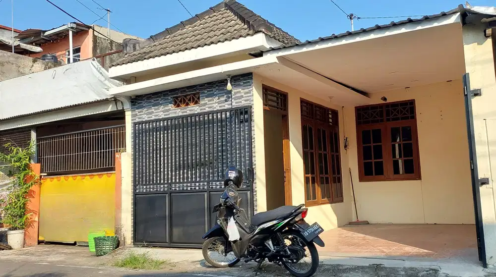 Rumah Bagus 84 m2 Perum Gading Permai Solo Baru, Grogol, Sukoharjo