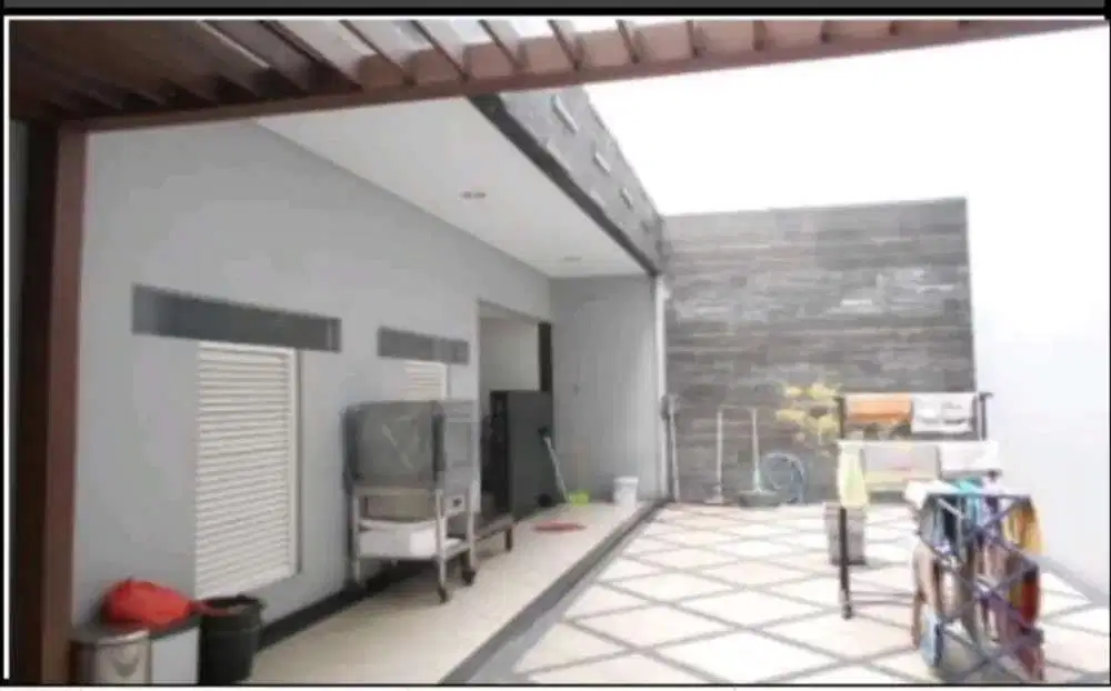 Dijual rumah mewah murah di Raya Gading Pantai