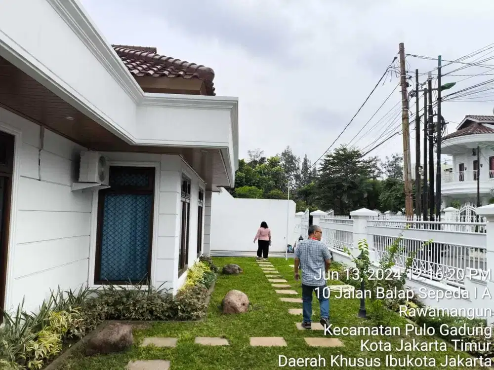 Rumah Mewah Cantik Jl Kayu Putih V Lt527m2 Pulo Gadung  Jakarta Timur