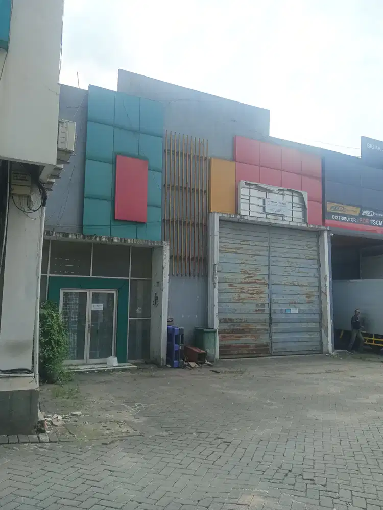 Desewakan gudang multiguna bekasi