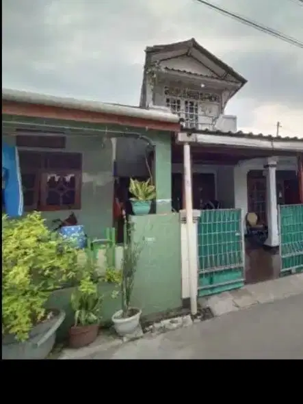 Dijual Rumah Besar Tingkat Nyaman Lokasi Strategis di BBM Kota Depok