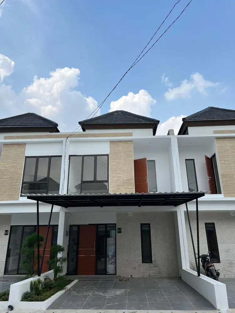 Rumah 2 lantai selangkah ke Stasiun LRT Harjamukti Cibubur