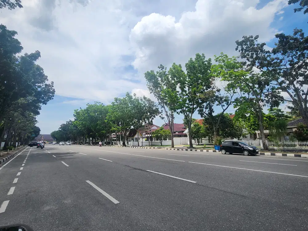 Tanah di kawasan Ring 1 Riau, dekat Rumah dinas Gubernur Riau.