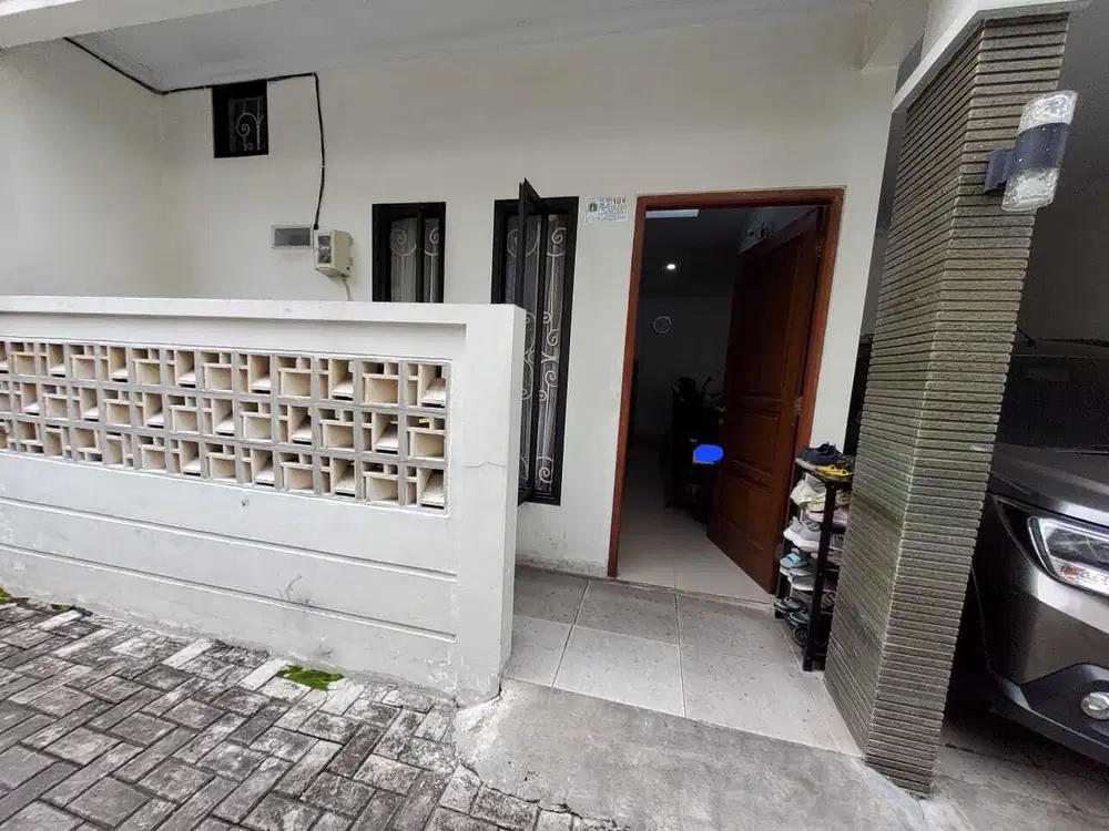 DIJUAL RUMAH 3 LANTAI SIAP HUNI DI JOGLO KEMBANGAN JAKARTA BARAT
