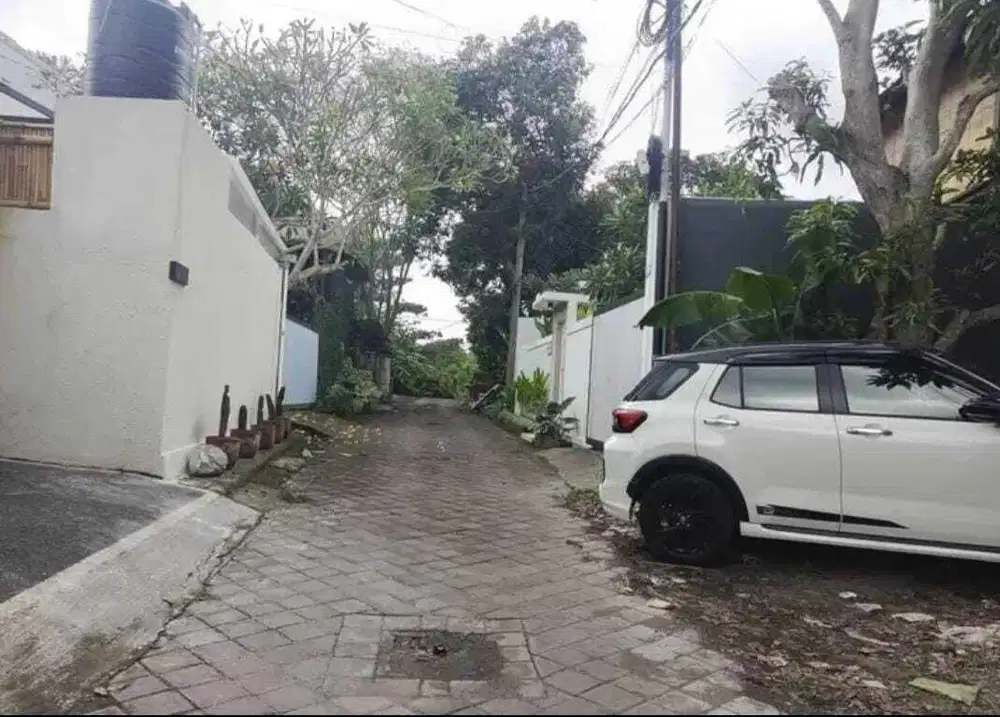 Tanah 340m2 di Tumbak Bayuh Lingk villa