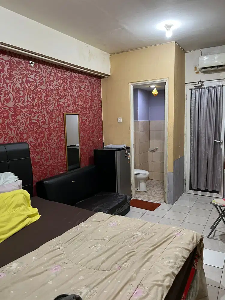 Apartemen Green Pramuka sewa Mingguan studio full furnish