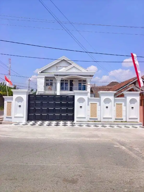 RUMAH 2 LANTAI LANGKAPURA