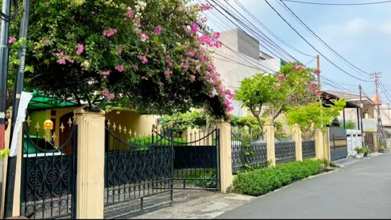 Jual Rumah lt.490m Lokasi Strategis di Pedati Jaktim