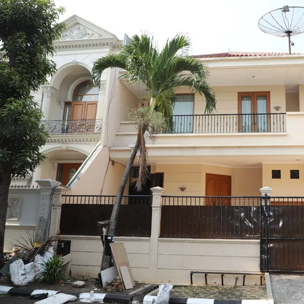 Rumah puri indah blok i split level 2,5 lantai dekat pasar puri