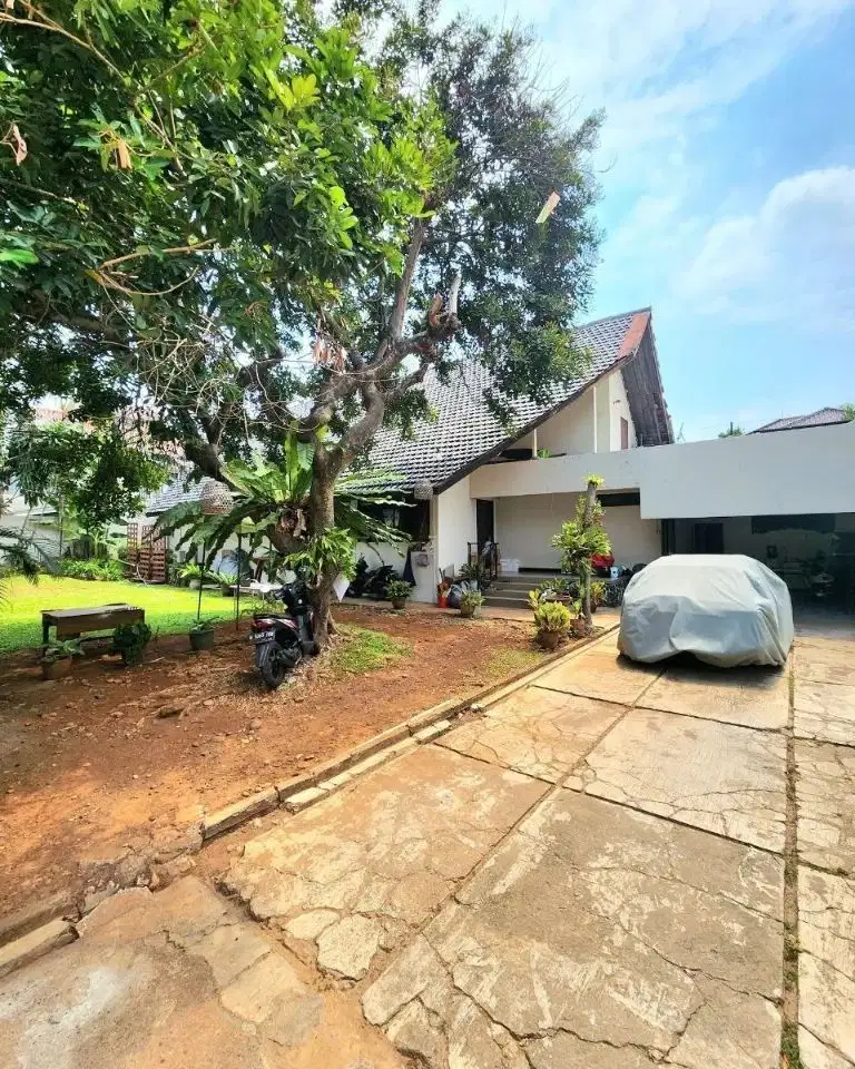 Dijual rumah di kemang