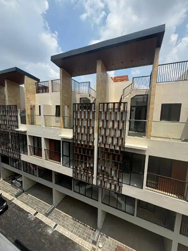 rumah 3 lantai model town house dijaksel duren tiga baru gress murah