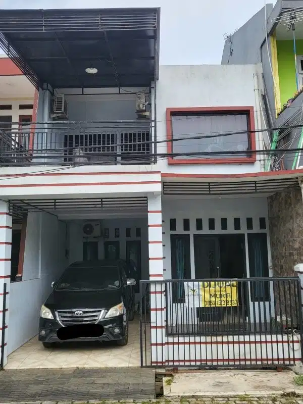 Dijual cepat Rumah 2 lantai dekat ke stasiun dan tol dj Taman Royal 3