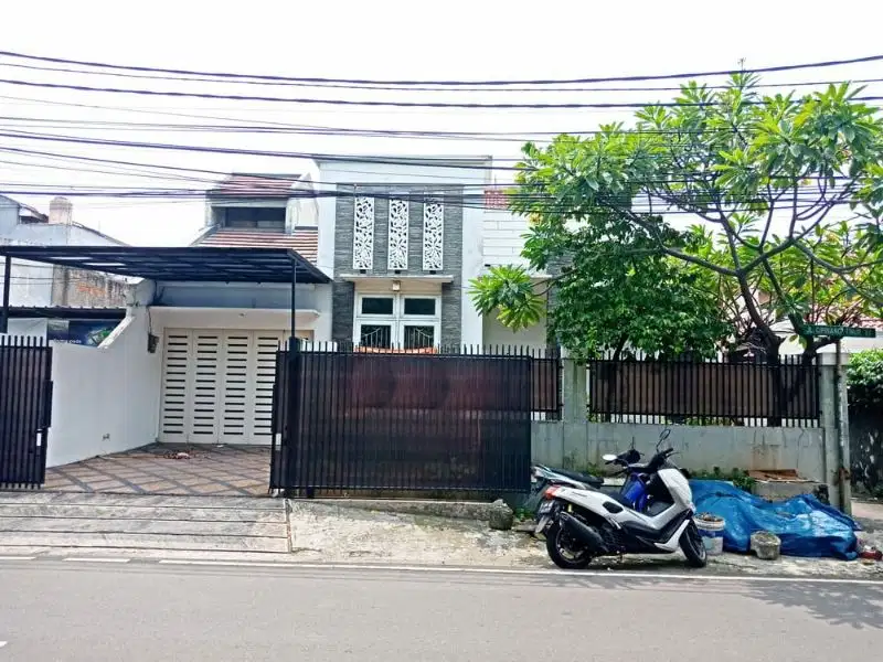 DIJUAL Rumah  Rawamangun Lokasi Strategis Pinggir Jalan Raya