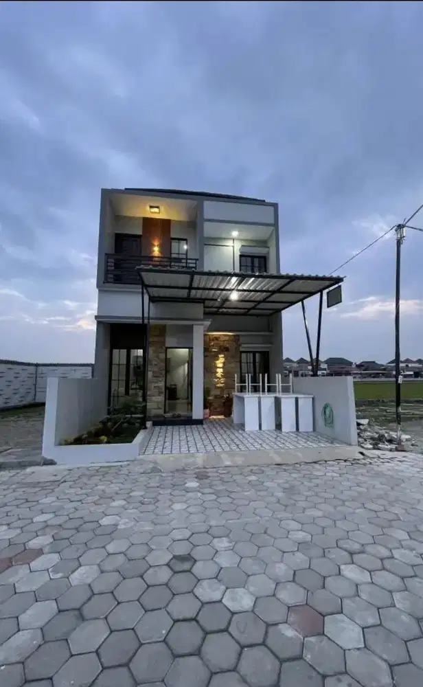 Rumah 2 lantai area solobaru strategis  & Nyaman