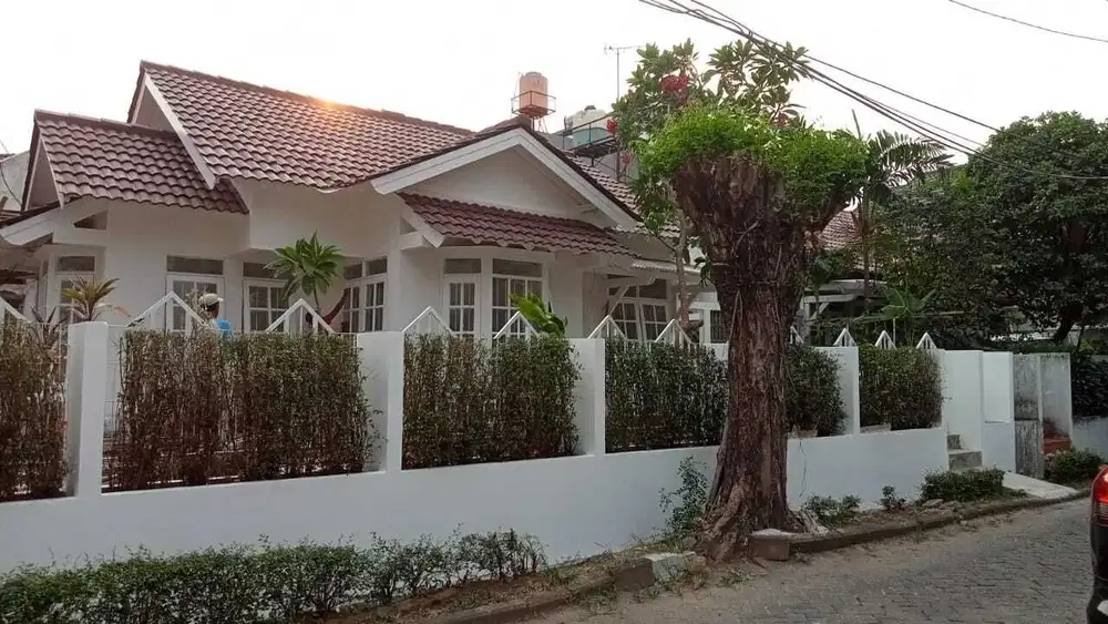 Rumah Bintaro Sektor 5 siap huni LT 176 m2