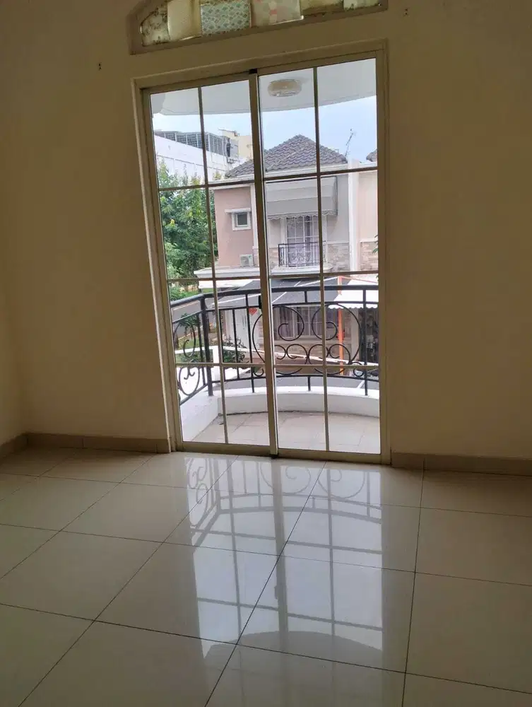 Rumah Green Lake City, Cluster Europe