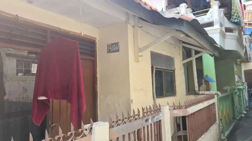 Dijual rumah strategis belakang bpkp