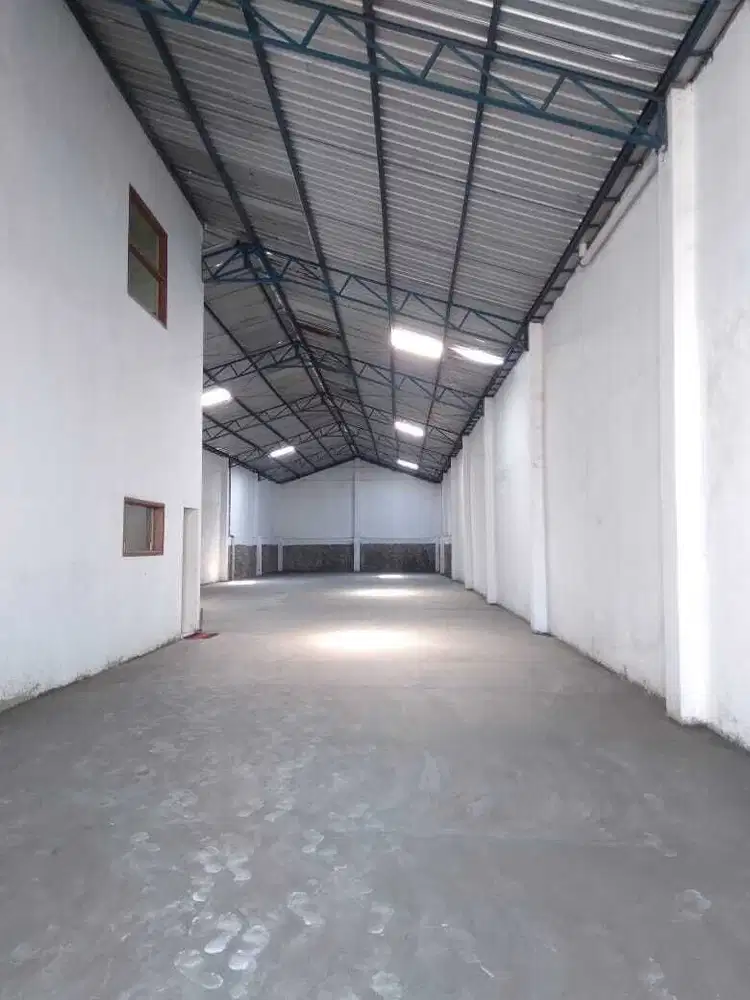 Di Sewakan Gudang dan Kantor Lokasi Strategis di Tengah Kota Kudus