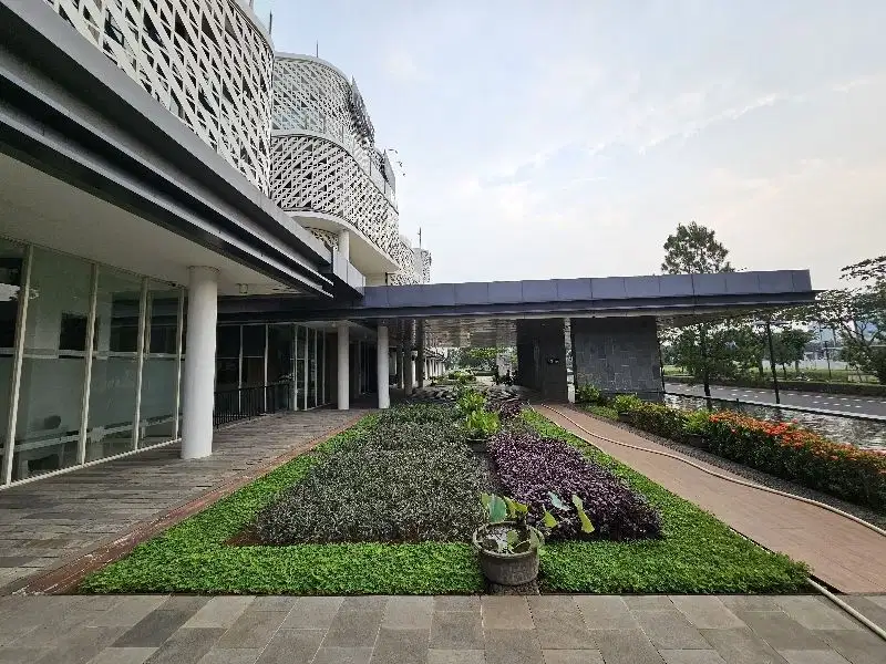 DIJUAL FORESTA BUSINESS LOFT 2