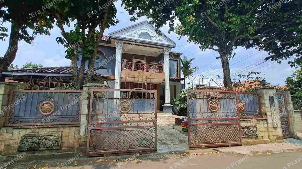 Rumah bagus 2 lantai, SHM, Cilebut Timur, dekat Stasiun KRL, dan tol, strategis