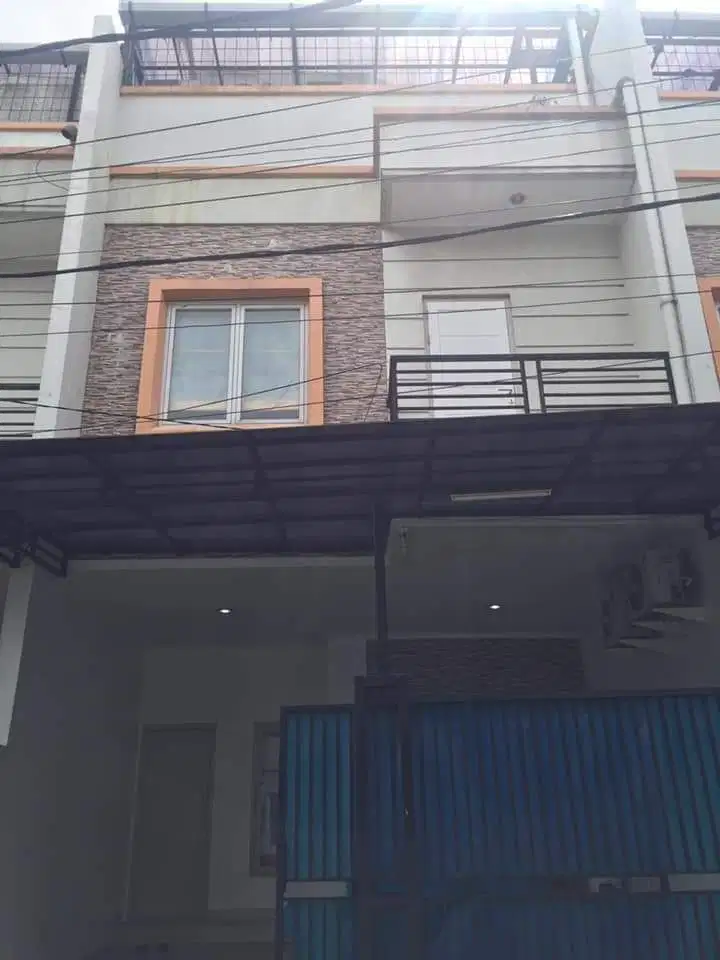 SIAP HUNI DAN FULL FURNISHED RUNAH DI DURI KEPA JAKARTA BARAT