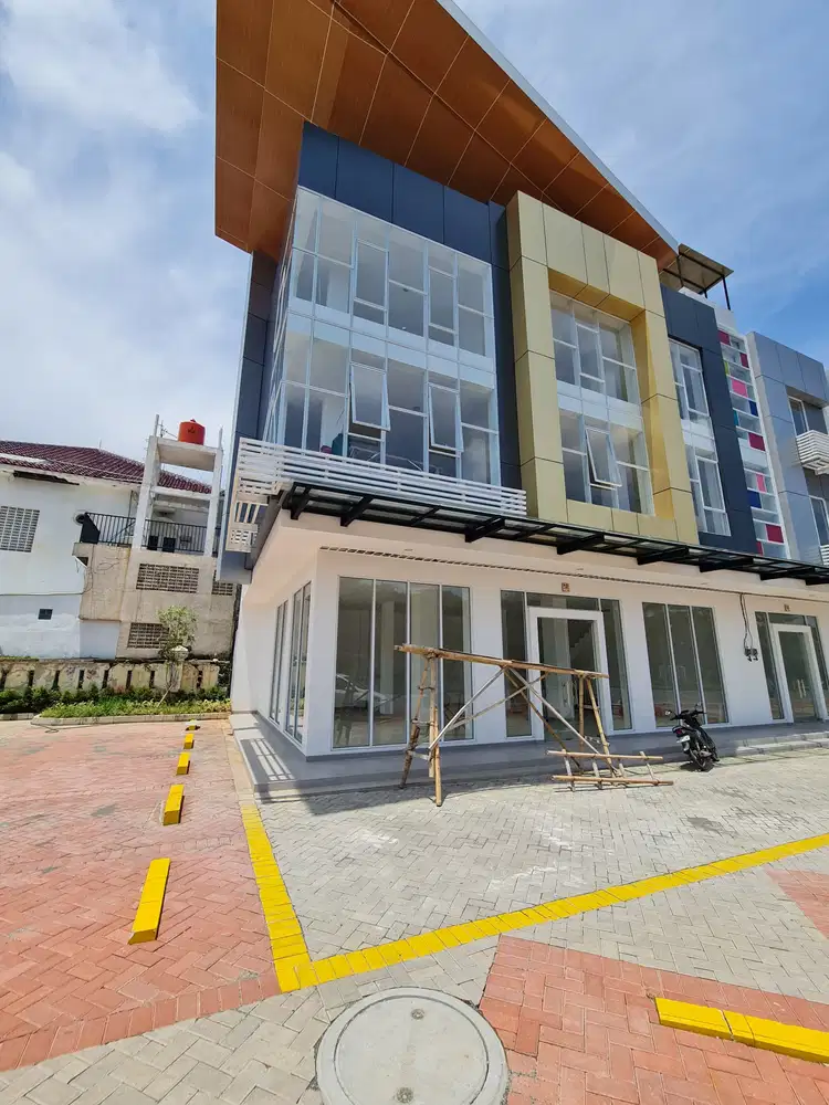 Disewakan Ruko Sudirman Jababeka Gandeng 3