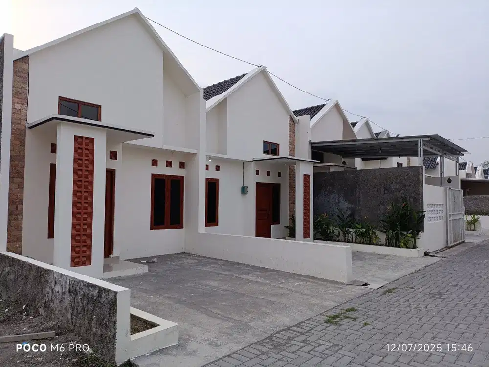 JUAL RUMAH AREA NGEMPLAK KARTASURA, DEKAT GENTAN, KRATON KARTASURA