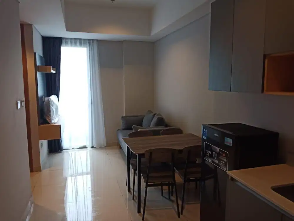 Disewakan Apartemen Taman Anggrek Semi Furnish 2 Kamar Nego Tipis