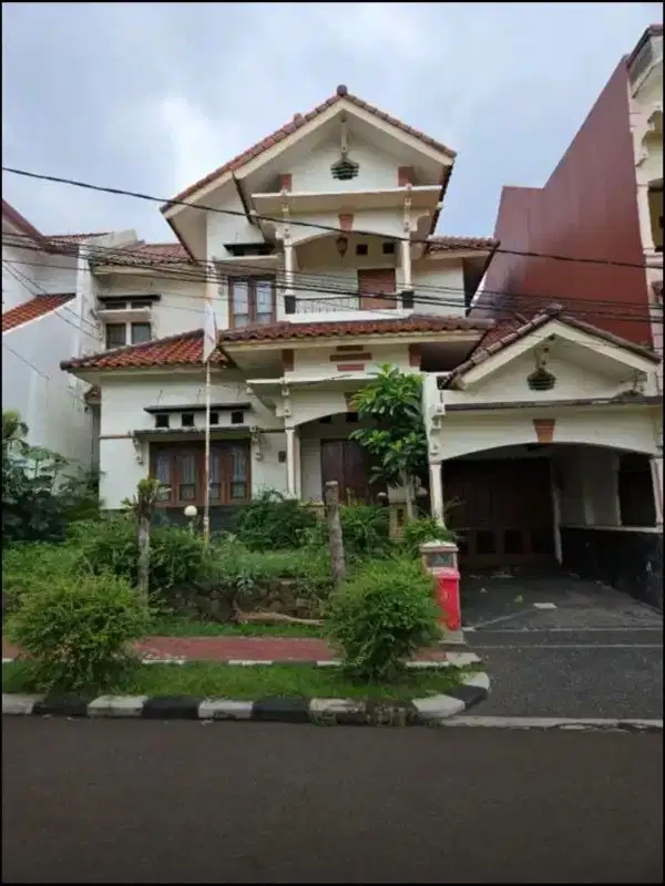 Rumah Di Boulevard Pesona Khayangan Margonda
