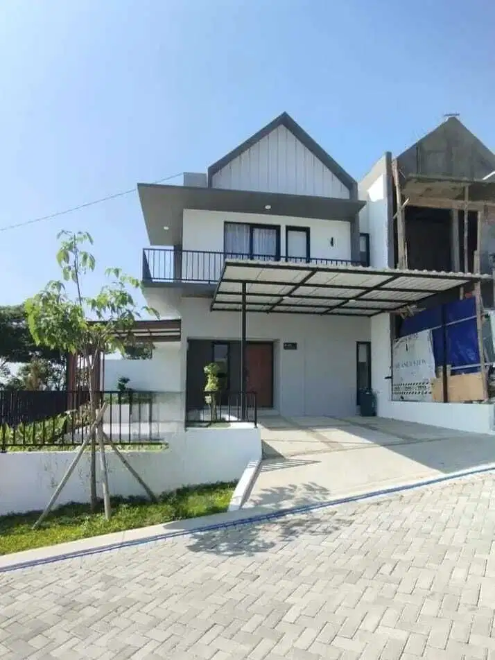 RUMAH MEWAH DUA LANTAI FULL FURNISHED DI CLUSTER SIRANDA TERRACE