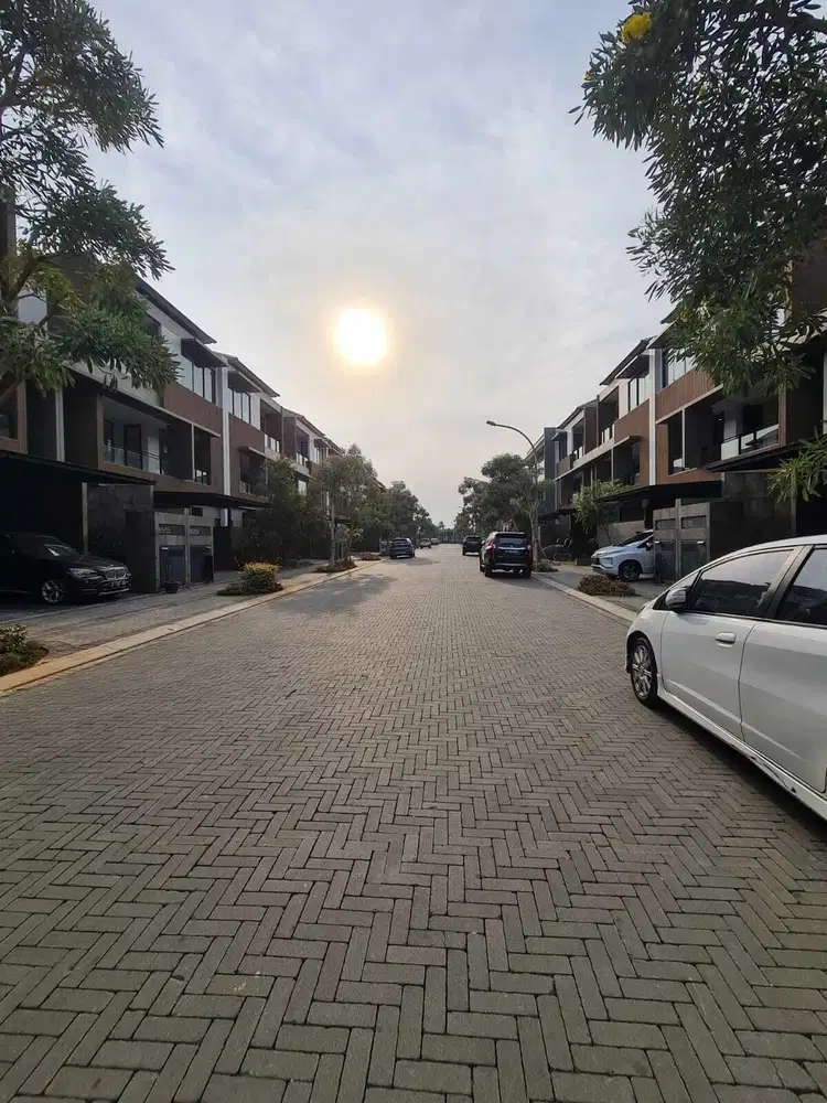 Jual Rumah di Cluster Kazumi BSD, Furnished Mewah. Nego Sampai Deal