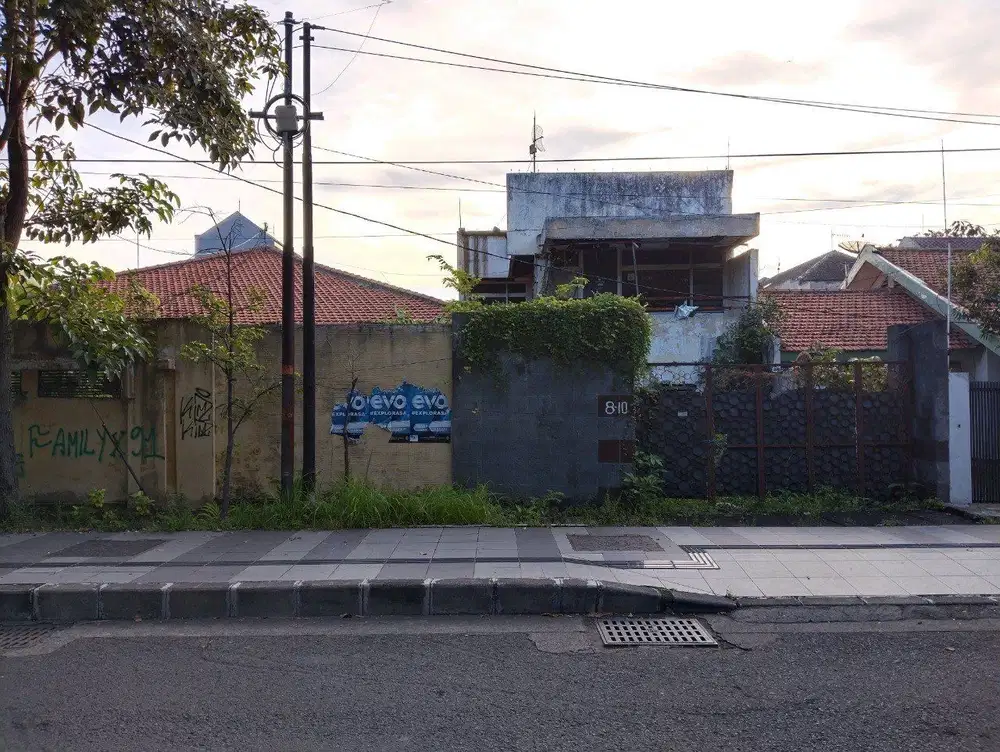 Bangunan Hitung Tanah Gayungsari Barat - Nol Jalan Raya