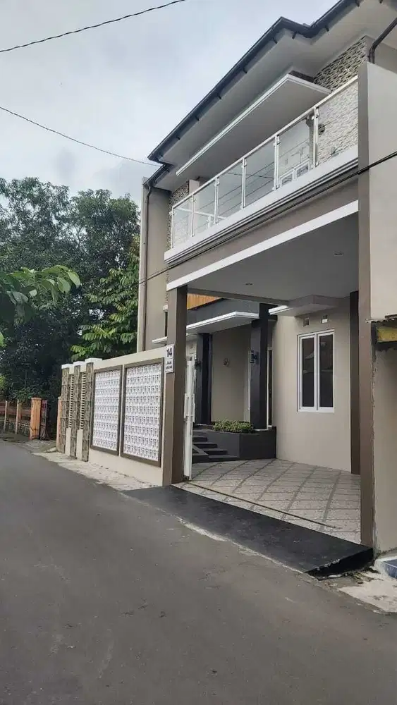 JUAL RUMAH BARU DUA LANTI DI DKT JLN KAPTEN TENDEAN YOGYA
